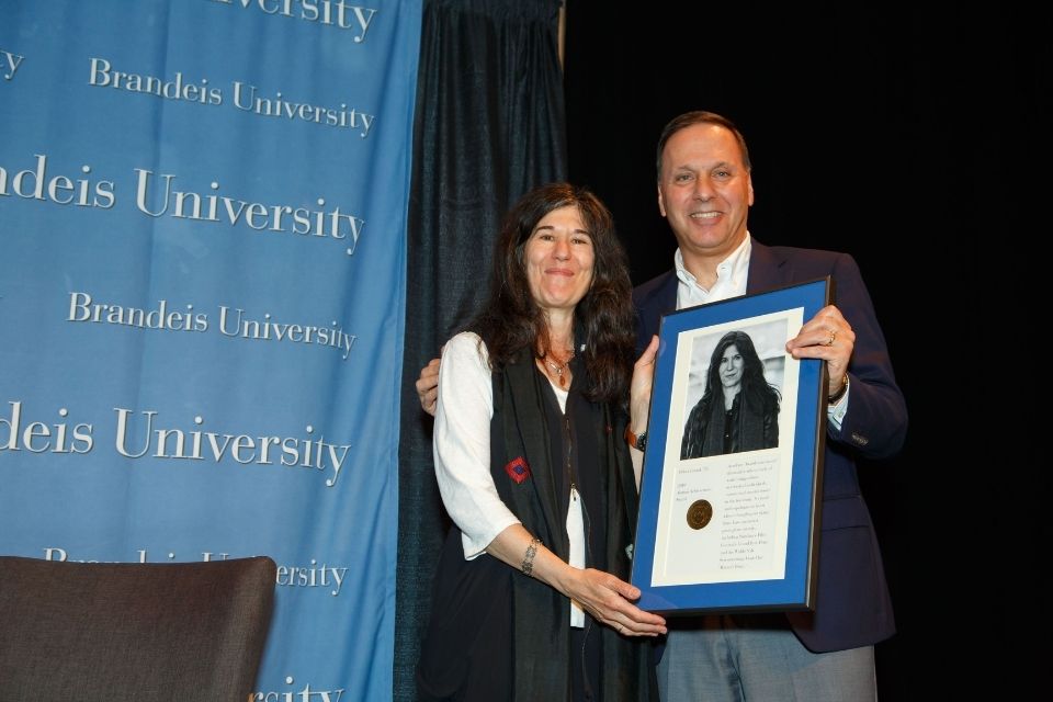Debra Granik receives a 2019 Alumni Achievement Award from President Ron Liebowitz