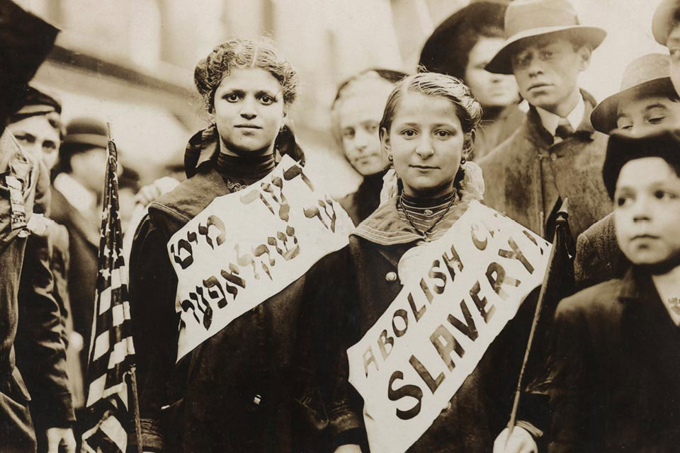 Black and white photo of child labor demonstrators from 1909