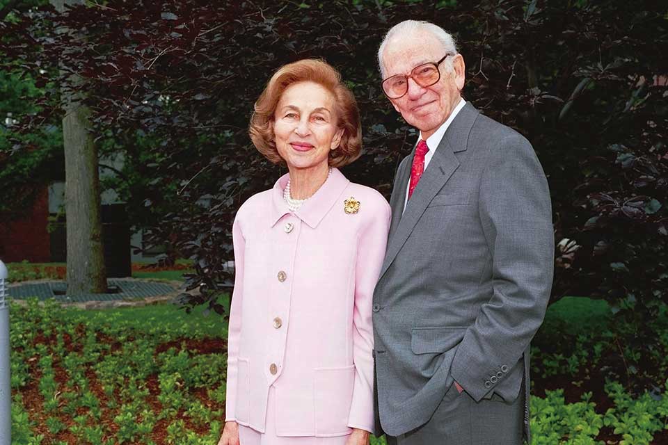Carl Shapiro pictured with wife Ruth