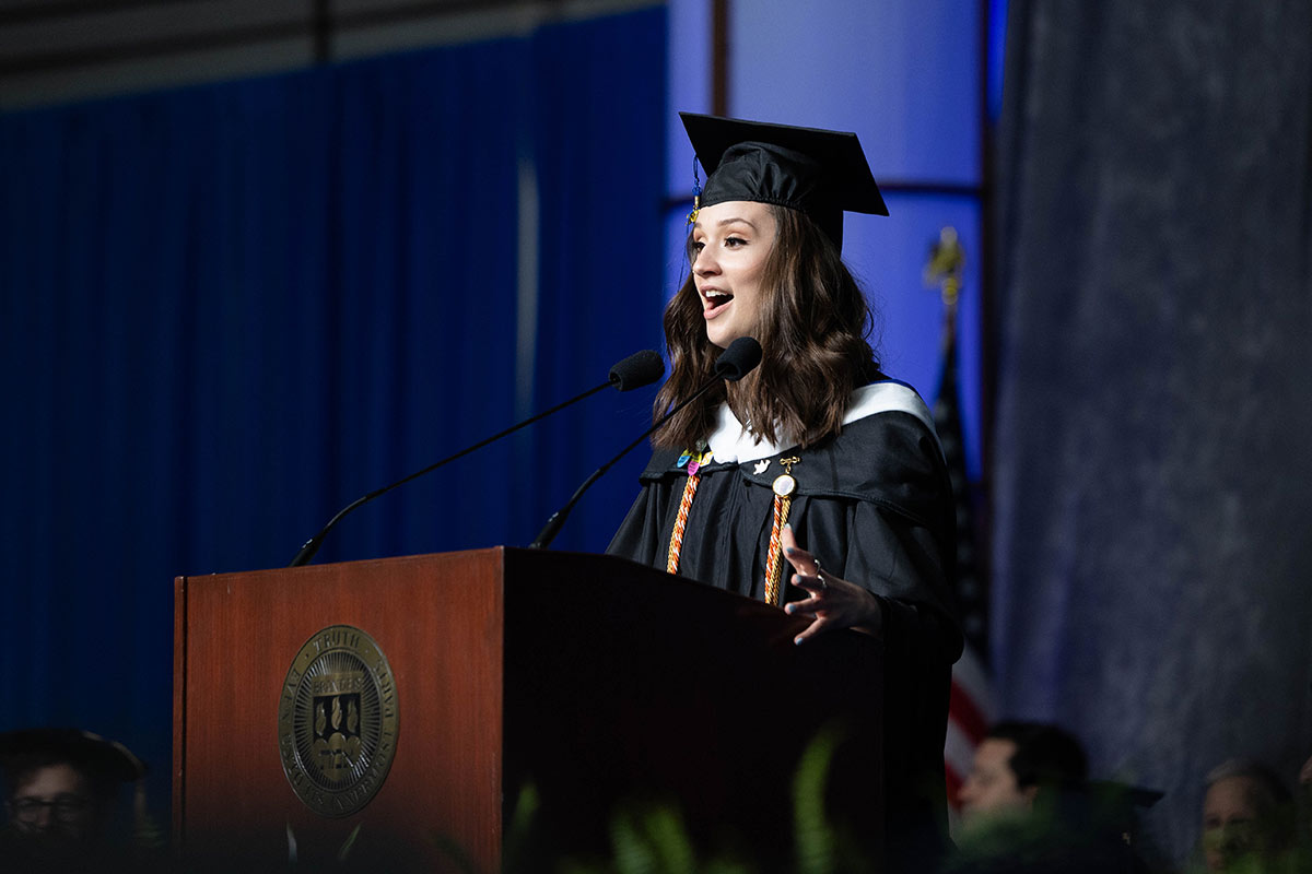 Hana Klempnauer Miller speaks to the undergraduate class