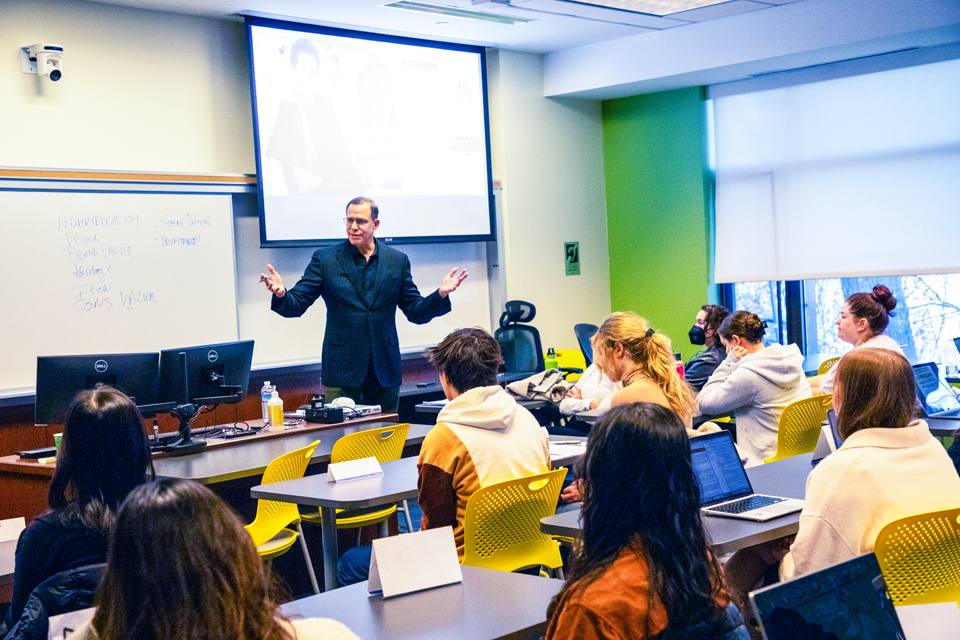 Alumn speaking to current students in the Beyond the Loop Course