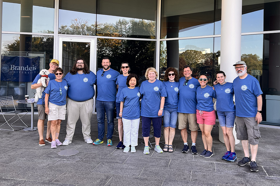Group of alumni who volunteered at Move-In Day for the Class of 2029 in August 2025.