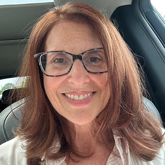 Lori Gans ’83, Heller MMH’86, P’21, P’24